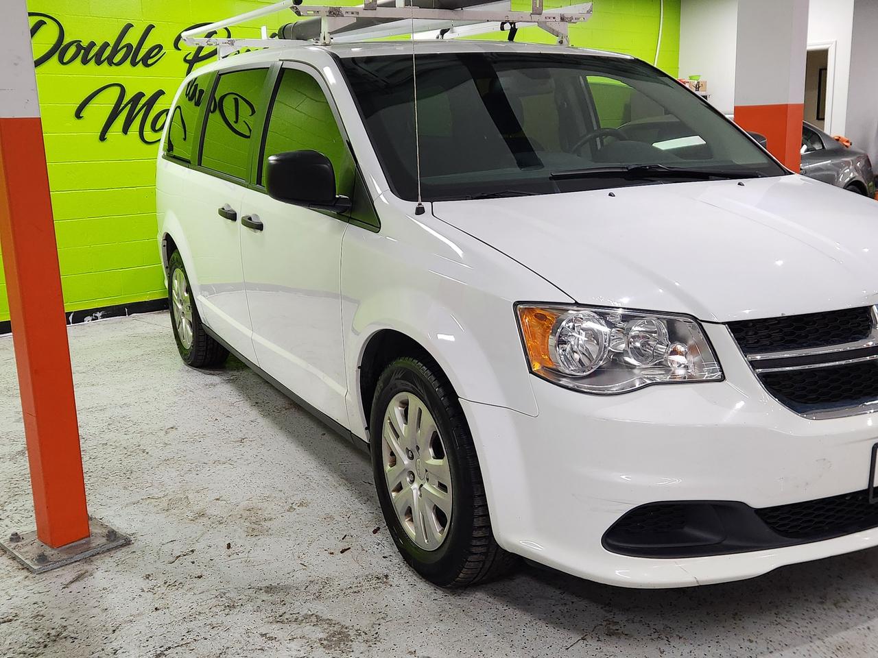 2020 Dodge Grand Caravan SE Photo4