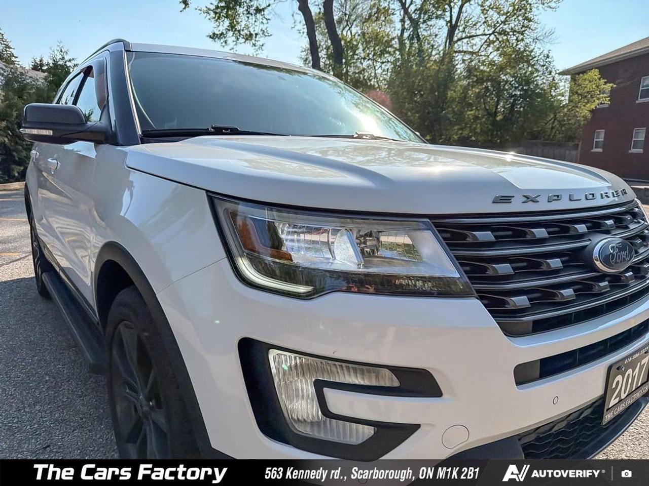 2017 Ford Explorer XLT 4WD Leather/ Apple CarPlay/ No Accident! Photo