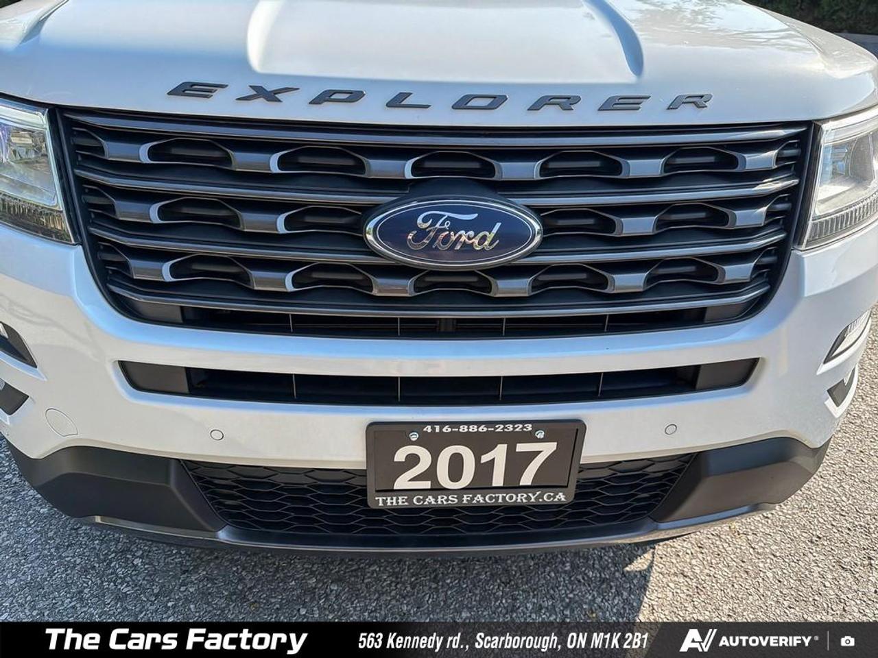 2017 Ford Explorer XLT 4WD Leather/ Apple CarPlay/ No Accident! Photo