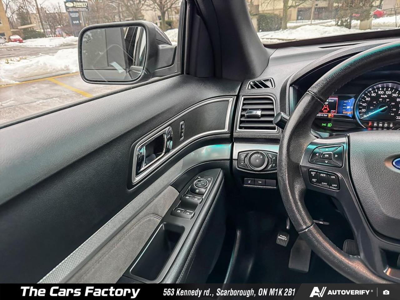 2017 Ford Explorer XLT 4WD Leather/ Apple Carplay / No Accident! Photo