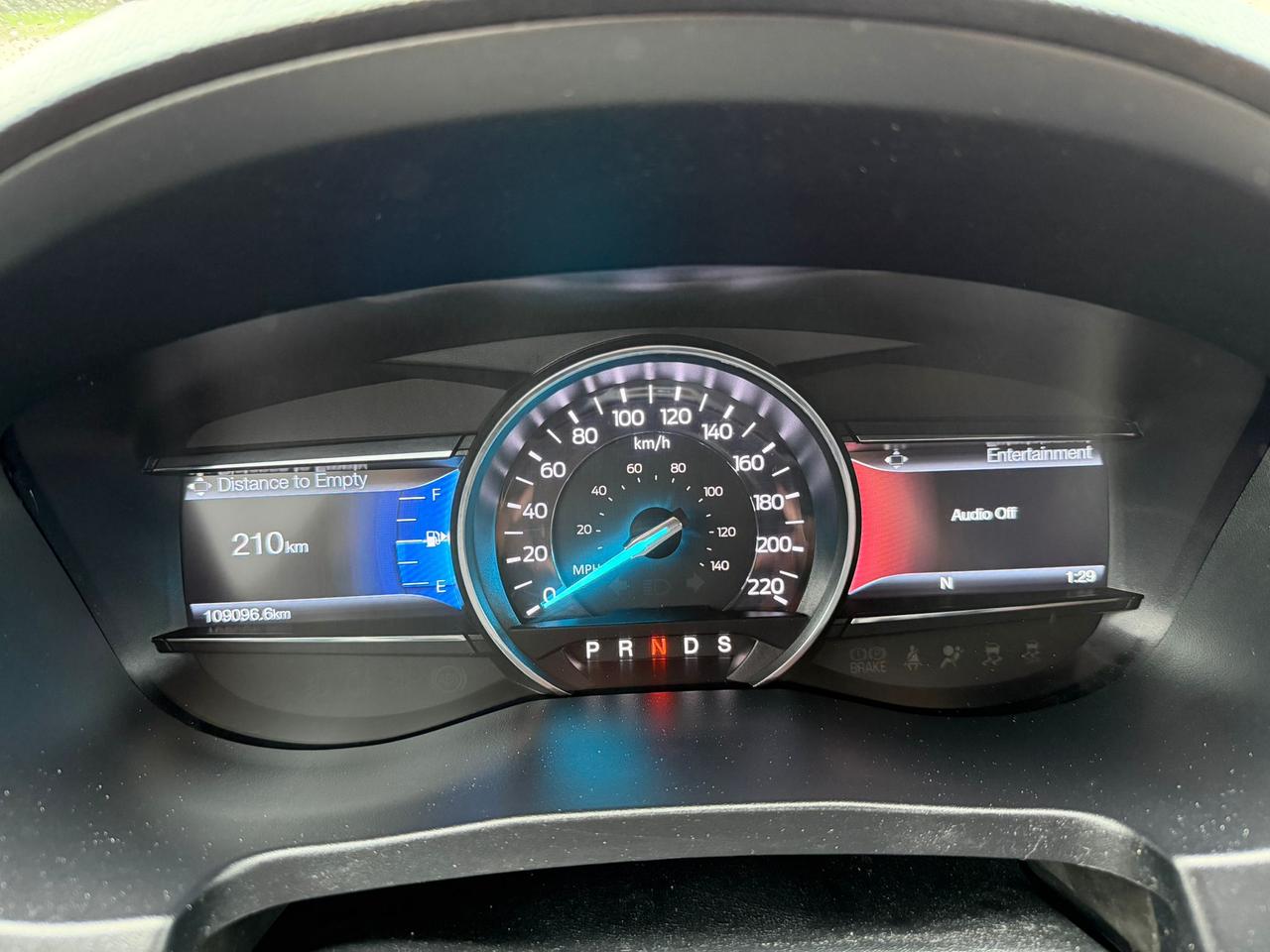2017 Ford Explorer XLT 4WD Leather/ Apple Carplay / No Accident! Photo