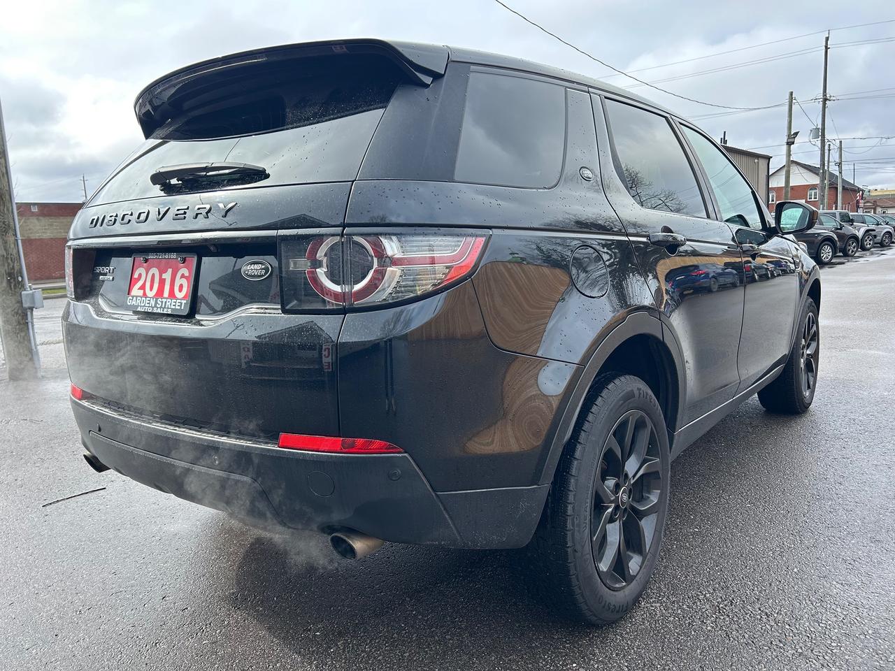 2016 Land Rover Discovery Sport HSE Photo4