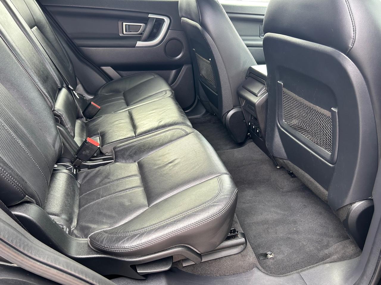 2016 Land Rover Discovery Sport HSE Photo