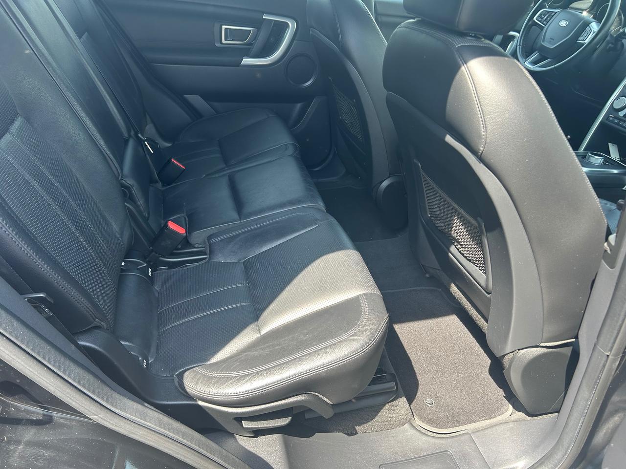 2016 Land Rover Discovery Sport HSE Photo