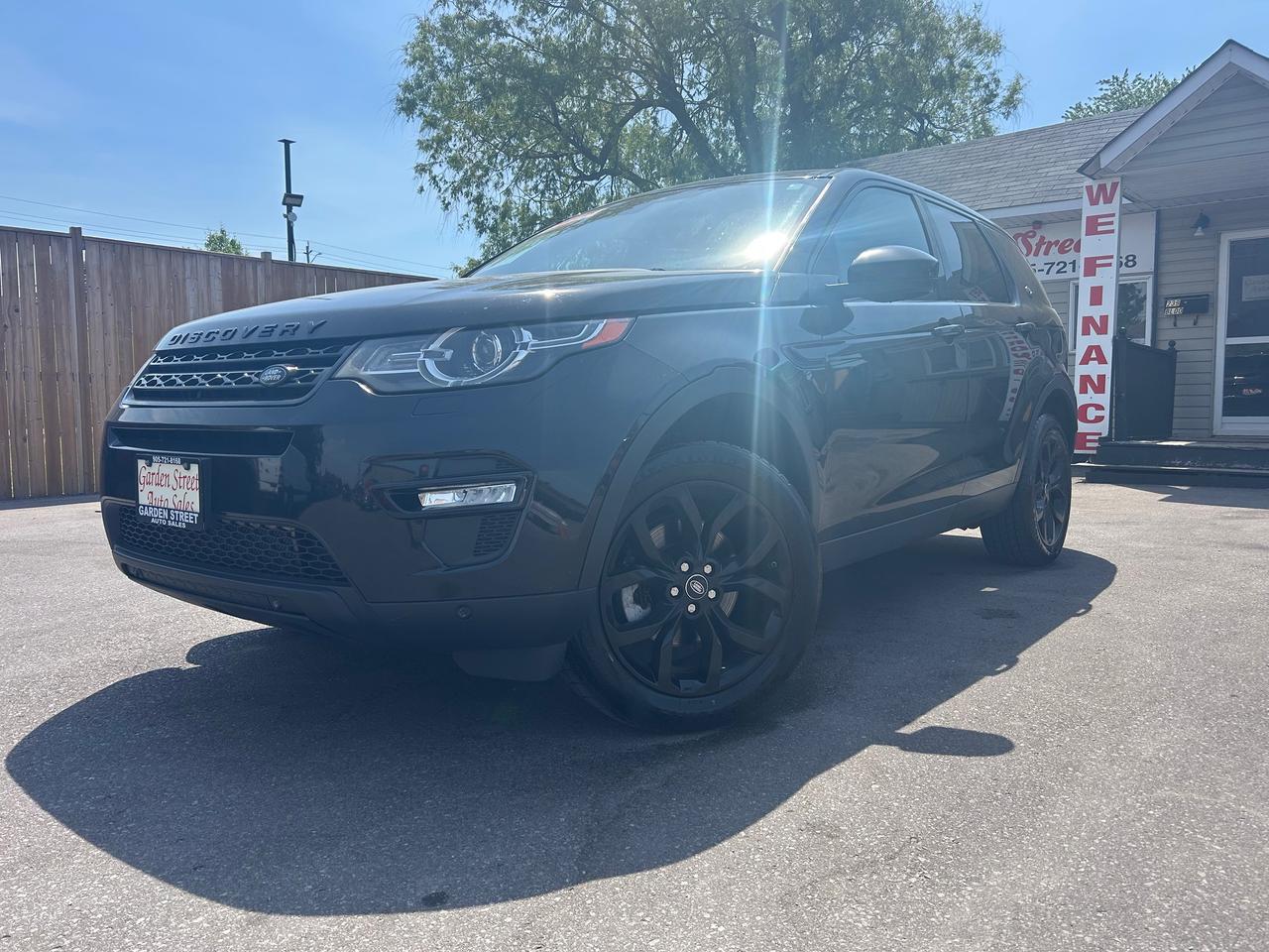 2016 Land Rover Discovery Sport HSE Photo