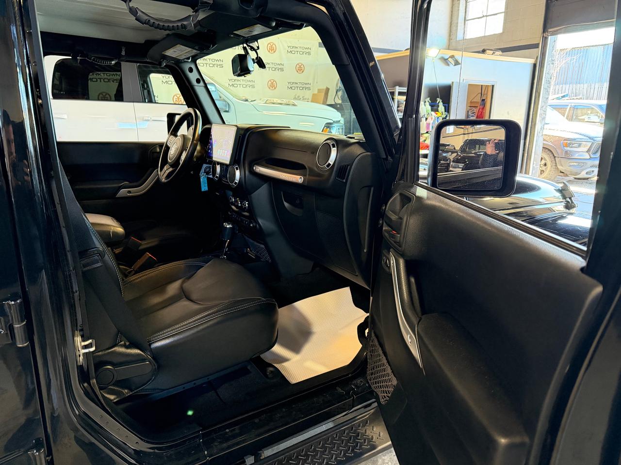 2018 Jeep Wrangler SAHARA UNLIMITED JK | APPLE CARPLAY | NAVI |HEATED Photo