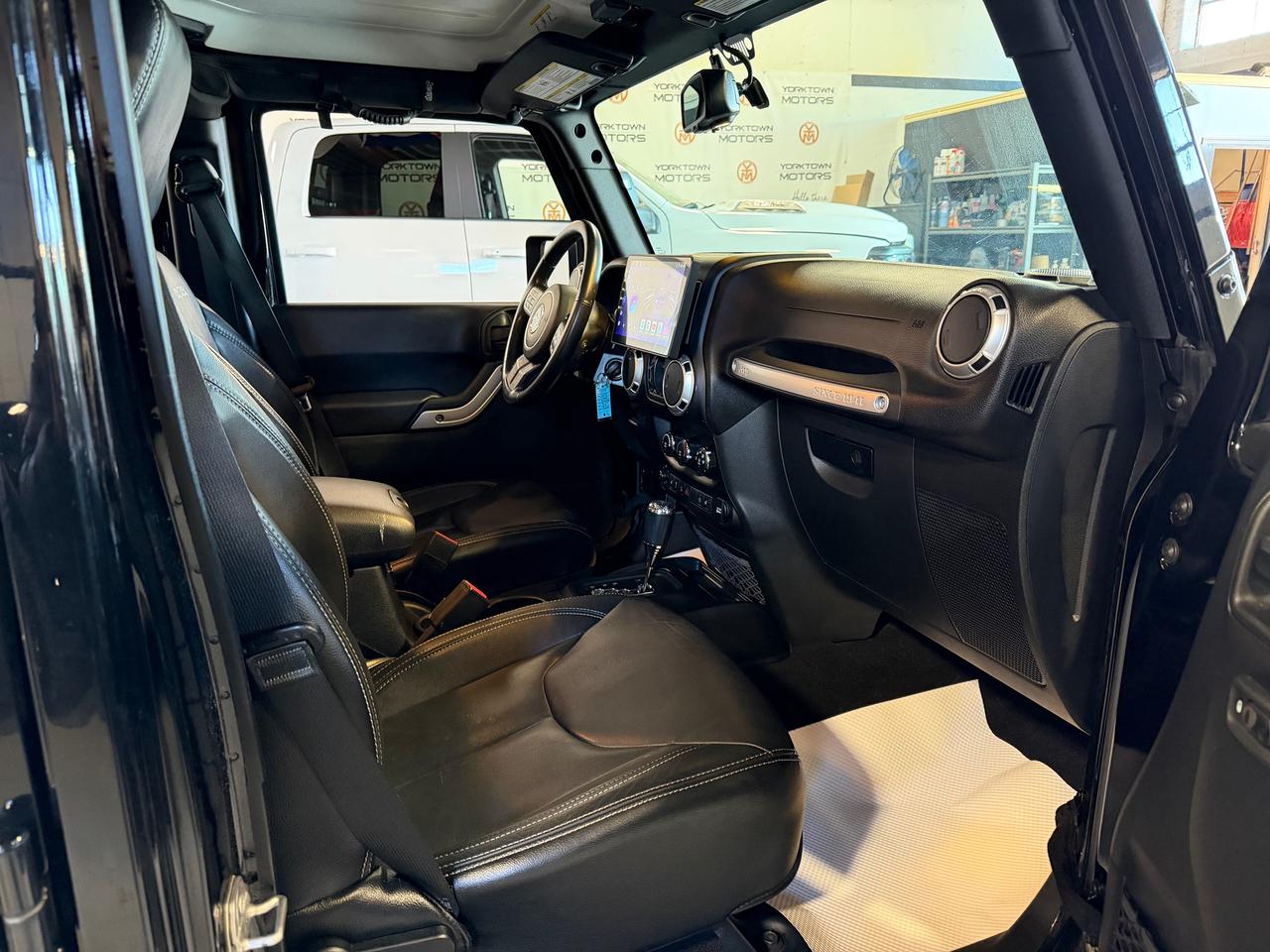 2018 Jeep Wrangler SAHARA UNLIMITED JK | APPLE CARPLAY | NAVI |HEATED Photo