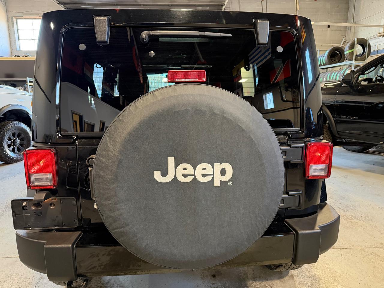 2018 Jeep Wrangler SAHARA UNLIMITED JK | APPLE CARPLAY | NAVI |HEATED Photo