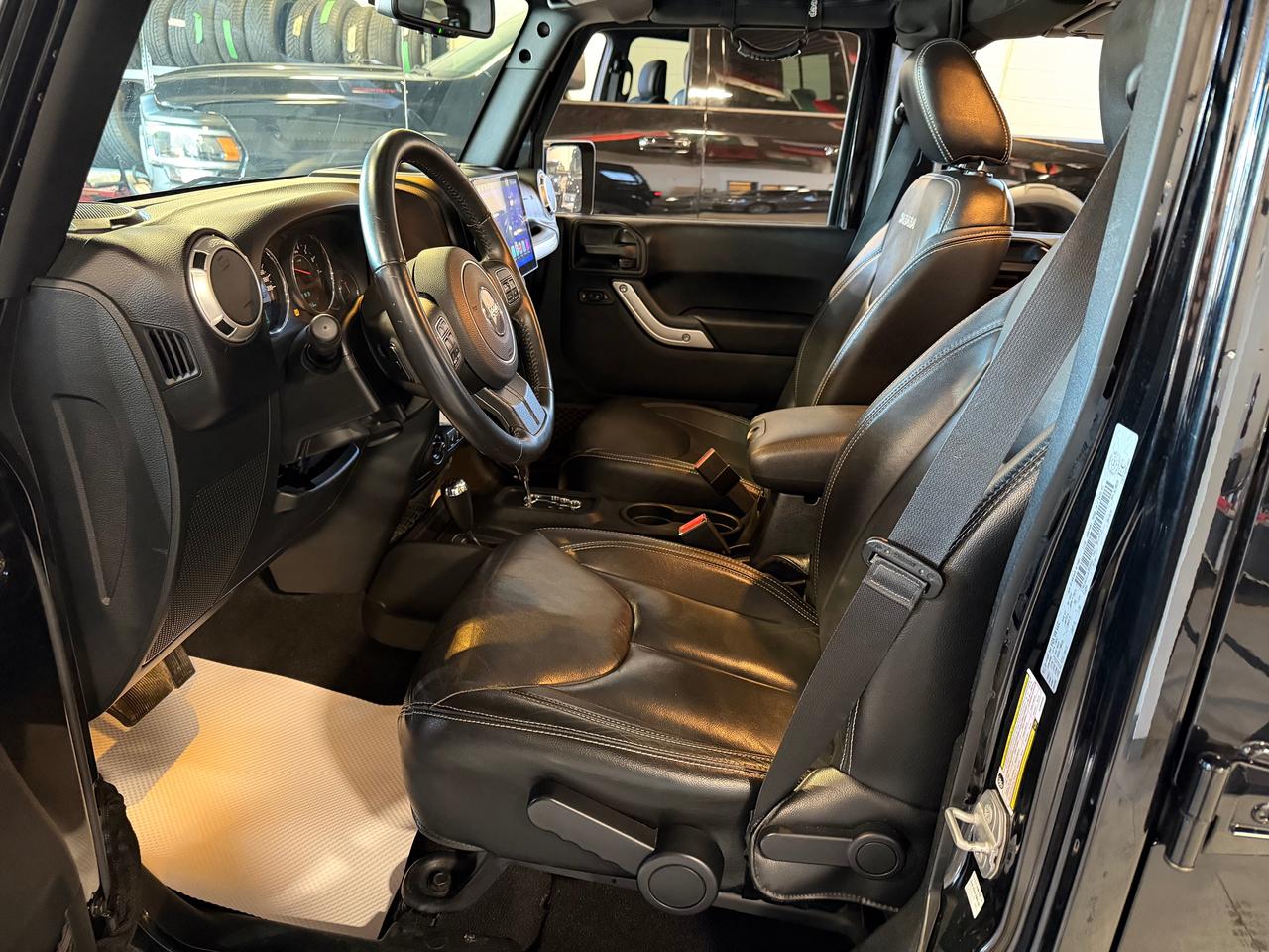 2018 Jeep Wrangler SAHARA UNLIMITED JK | APPLE CARPLAY | NAVI |HEATED Photo