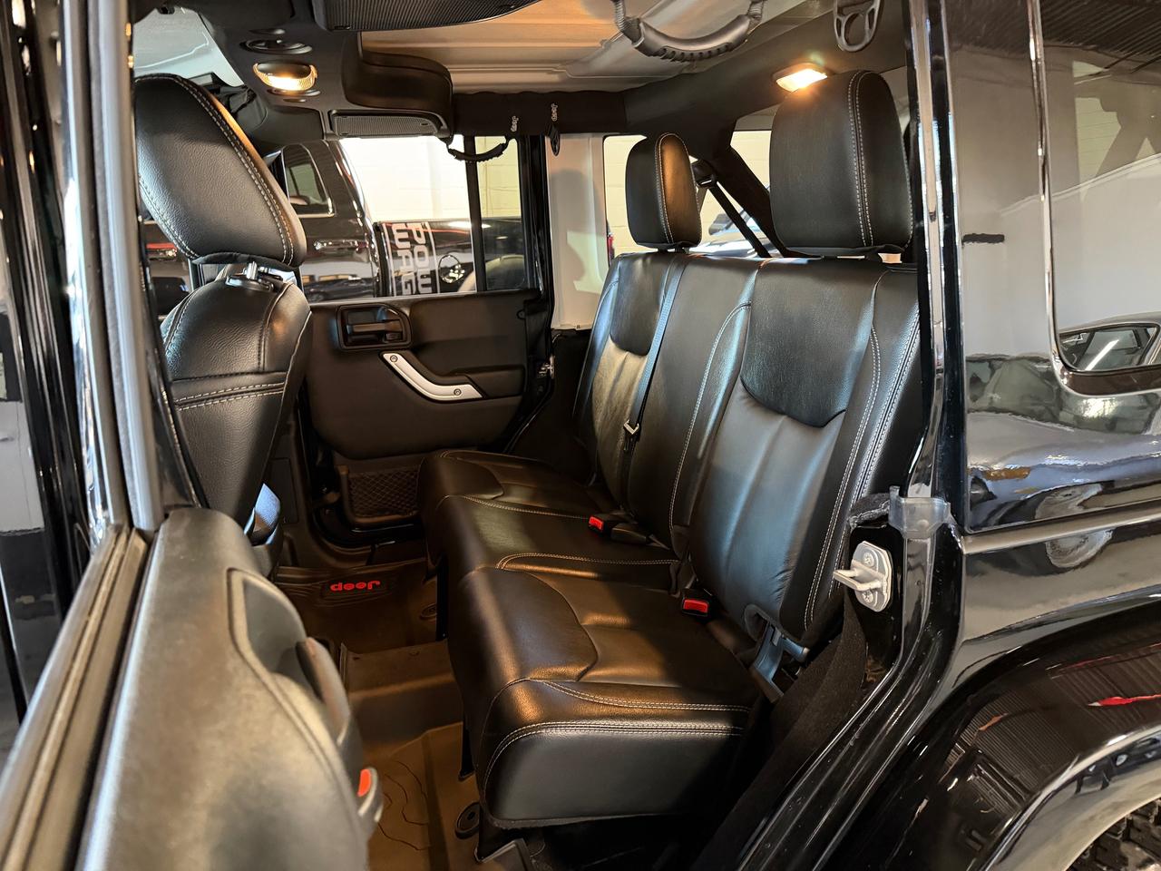 2018 Jeep Wrangler SAHARA UNLIMITED JK | APPLE CARPLAY | NAVI |HEATED Photo