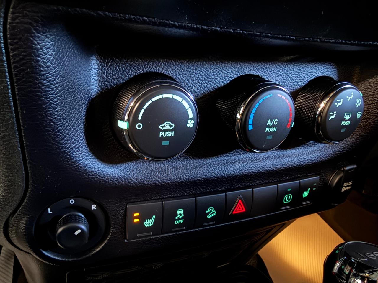 2018 Jeep Wrangler SAHARA UNLIMITED JK | APPLE CARPLAY | NAVI |HEATED Photo