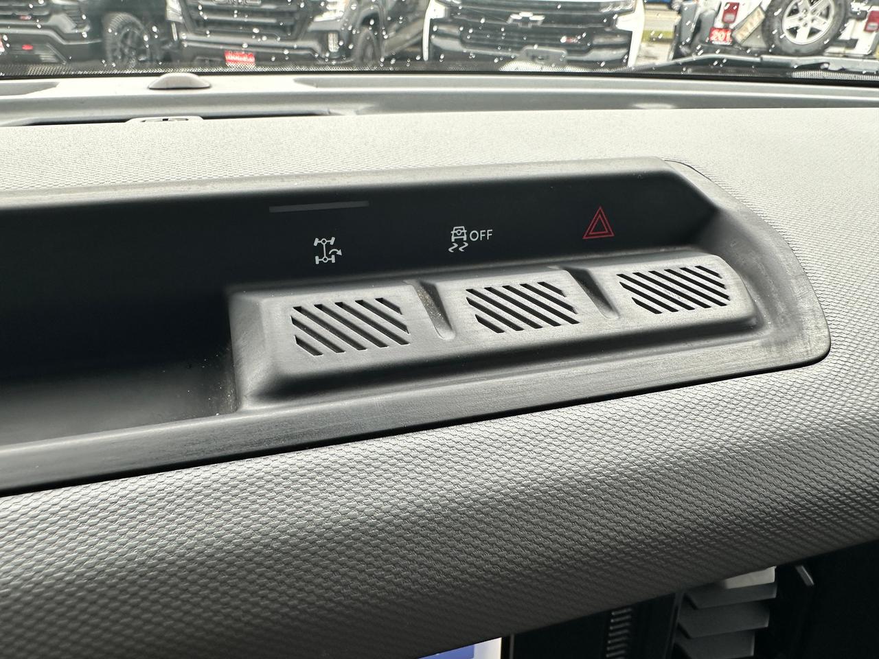 2022 Ford Bronco BigBend4X4 HTD-Cloth SoftTop FM/XM DriverAssists Photo
