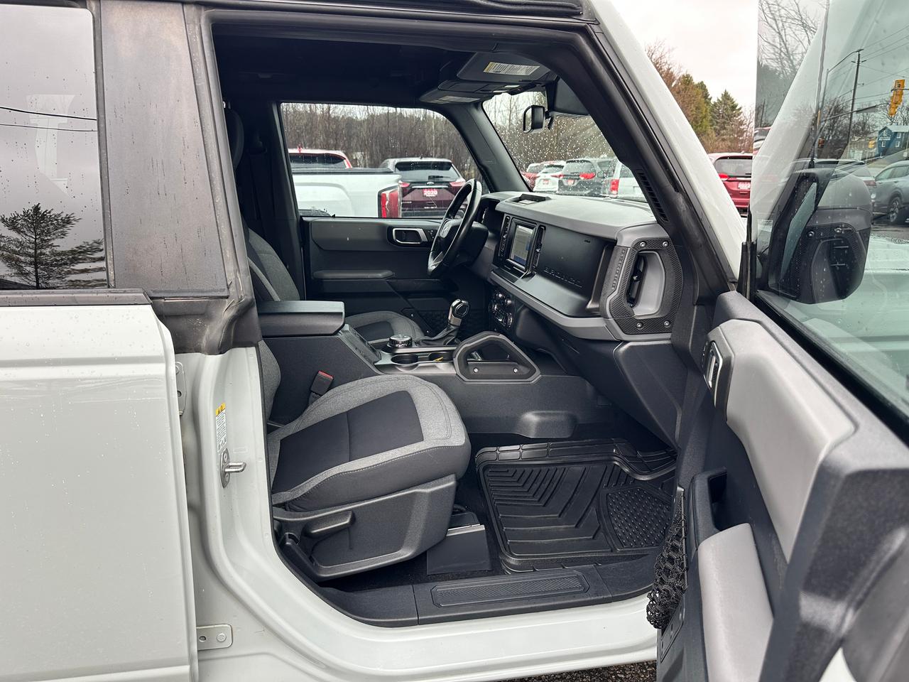 2022 Ford Bronco BigBend4X4 HTD-Cloth SoftTop FM/XM DriverAssists Photo