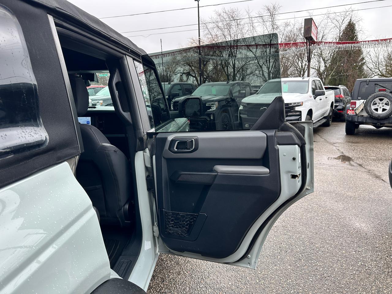 2022 Ford Bronco BigBend4X4 HTD-Cloth SoftTop FM/XM DriverAssists Photo