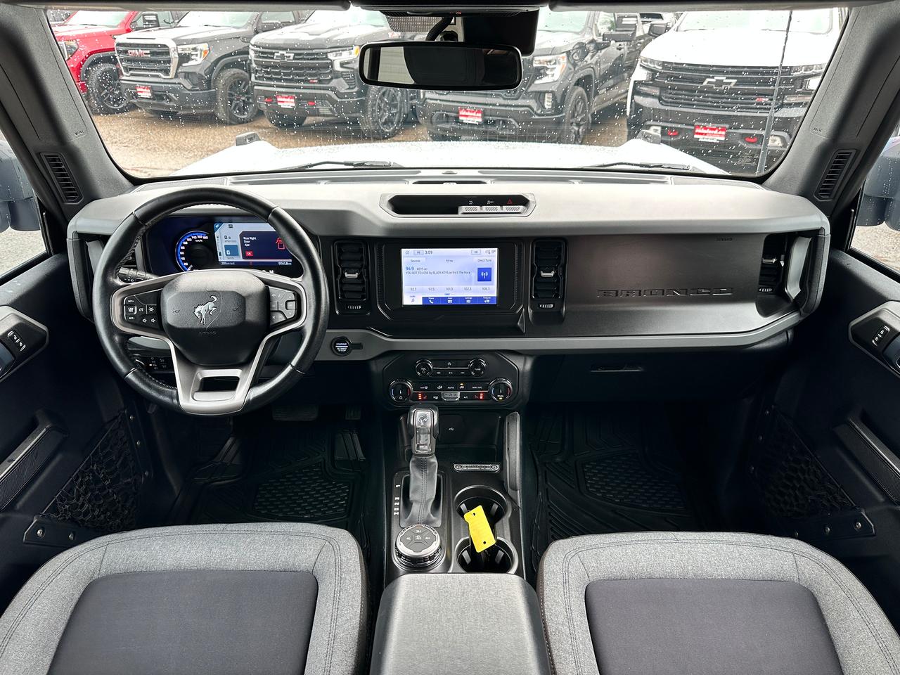 2022 Ford Bronco BigBend4X4 HTD-Cloth SoftTop FM/XM DriverAssists Photo