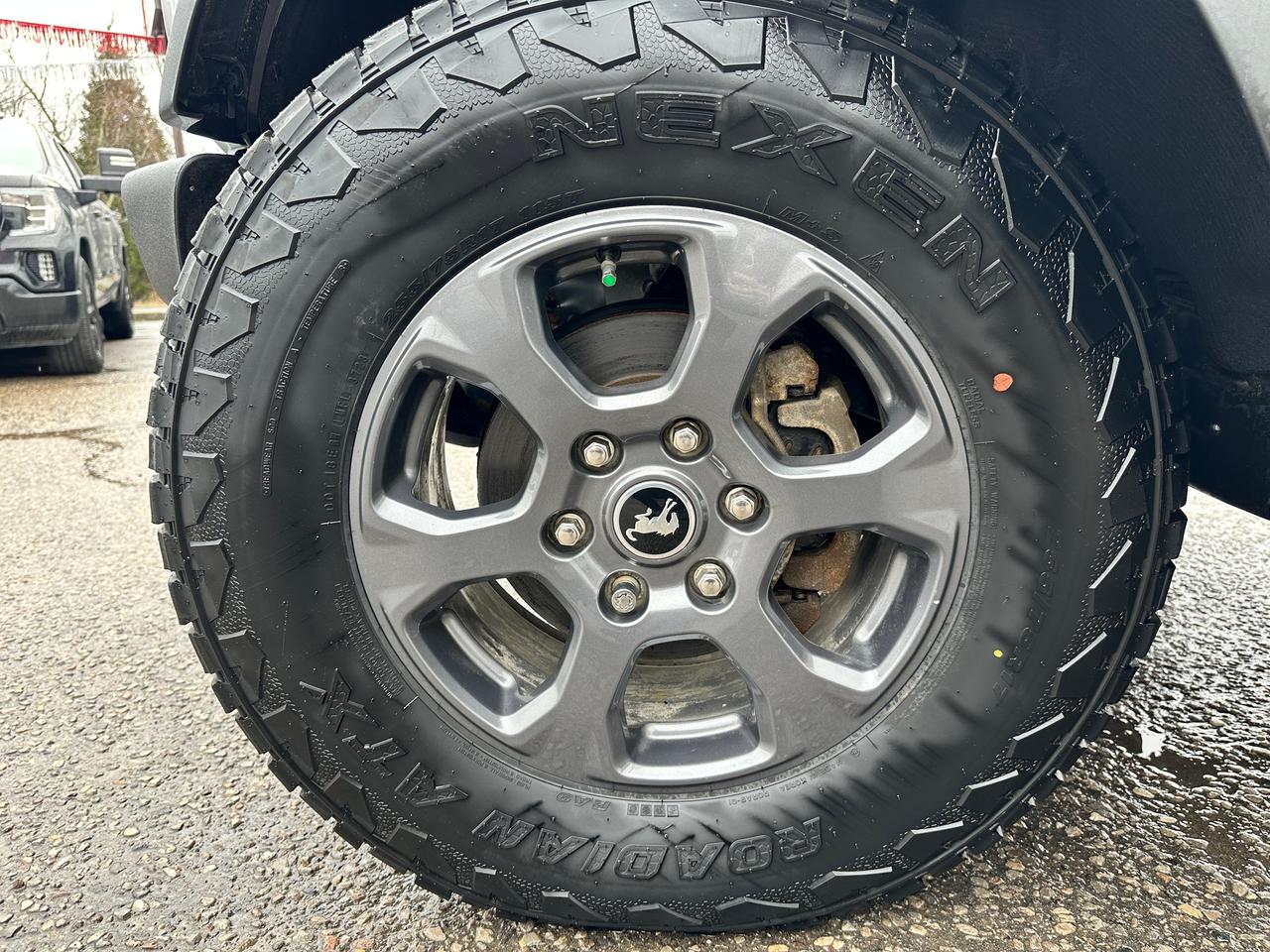 2022 Ford Bronco BigBend4X4 HTD-Cloth SoftTop FM/XM DriverAssists Photo