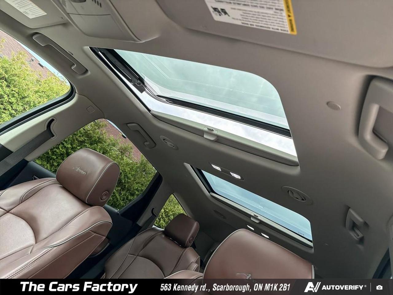2018 Buick Enclave AWD Avenir  7 Passenger / Carplay / Loaded! Photo