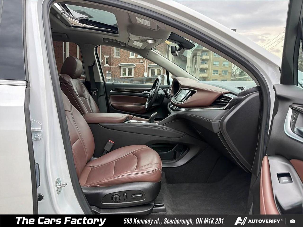 2018 Buick Enclave AWD Avenir  7 Passenger / Carplay / Loaded! Photo