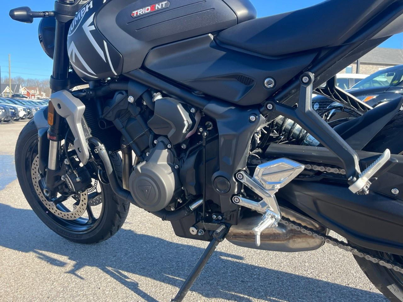 2023 Triumph TRIDENT  Photo4