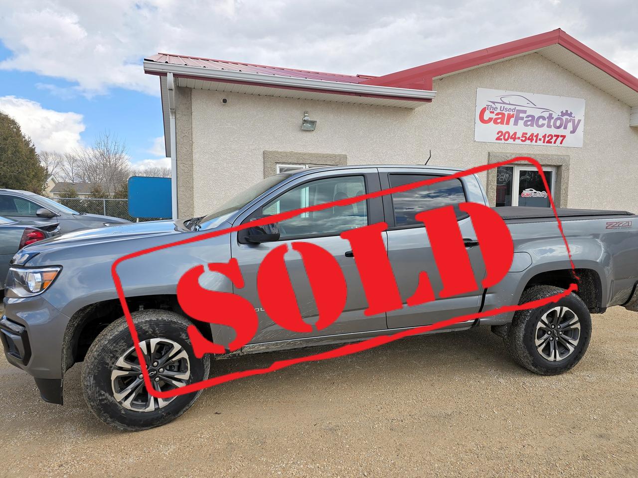 <p data-start=0 data-end=60><strong>**SOLD**</strong></p><p data-start=0 data-end=60>🚗✨&nbsp;<strong data-start=4 data-end=54>2022 GMC Canyon Z71 Crew Cab 4x4 | 4LE Package</strong> ✨🚗</p><p data-start=62 data-end=352>Tough, refined, and ready for anything&mdash;this <strong data-start=106 data-end=134>2022 Canyon Z71 Crew 4x4</strong> delivers the perfect balance of off-road capability and everyday comfort. With the sought-after <strong data-start=231 data-end=246>4LE Package</strong>, this truck is loaded with premium features and bold styling that stands out on the road and trail alike.</p><p data-start=354 data-end=385>🔥 <strong data-start=357 data-end=385>Performance & Capability</strong></p><ul data-start=386 data-end=548><li data-section-id=11pixi8 data-start=386 data-end=435>4x4 capability for all Manitoba seasons ❄️🌧️</li><li data-section-id=kz528g data-start=436 data-end=474>Strong and reliable V6 performance</li><li data-section-id=1mehwwx data-start=475 data-end=508>Smooth automatic transmission</li><li data-section-id=a0rjz data-start=509 data-end=548>Trail-ready Z71 off-road suspension</li></ul><p data-start=550 data-end=579>🌟 <strong data-start=553 data-end=579>4LE Package Highlights</strong></p><ul data-start=580 data-end=710><li data-section-id=1btcfge data-start=580 data-end=634>Upgraded exterior styling with body-colour accents</li><li data-section-id=1gpmx46 data-start=635 data-end=664>Premium interior finishes</li><li data-section-id=txqcnz data-start=665 data-end=710>Enhanced comfort and convenience features</li></ul><p data-start=712 data-end=741>🛋️ <strong data-start=716 data-end=741>Interior & Technology</strong></p><ul data-start=742 data-end=962><li data-section-id=fuu297 data-start=742 data-end=794>Crew Cab &ndash; tons of space for passengers and gear</li><li data-section-id=nl8zfu data-start=795 data-end=830>Touchscreen infotainment system</li><li data-section-id=1dqzhuy data-start=831 data-end=866>Apple CarPlay & Android Auto 📱</li><li data-section-id=1lnc33l data-start=867 data-end=889>Rear vision camera</li><li data-section-id=jvdmpn data-start=890 data-end=919>Dual-zone climate control</li><li data-section-id=ngtid4 data-start=920 data-end=962>Heated front seats & steering wheel 🔥</li></ul><p data-start=964 data-end=992>🛻 <strong data-start=967 data-end=992>Utility & Convenience</strong></p><ul data-start=993 data-end=1099><li data-section-id=1bv0r04 data-start=993 data-end=1014>Spray-in bedliner</li><li data-section-id=7x8cf5 data-start=1015 data-end=1044>Trailer towing capability with built in trailer brake</li><li data-section-id=5t0kx8 data-start=1045 data-end=1061>Remote start</li><li data-section-id=1eay90h data-start=1062 data-end=1099>Keyless entry & push-button start</li></ul><p data-start=1101 data-end=1133>✅ <strong data-start=1103 data-end=1133>Why This Canyon Stands Out</strong></p><ul data-start=1134 data-end=1284><li data-section-id=vppys data-start=1134 data-end=1158>Z71 Off-Road Package</li><li data-section-id=ng551 data-start=1159 data-end=1192>4LE Preferred Equipment Group</li><li data-section-id=9jbg2 data-start=1193 data-end=1232>Clean, sharp styling inside and out</li><li data-section-id=8vb593 data-start=1233 data-end=1284>Built for work, play, and everything in between</li></ul><p data-start=1286 data-end=1477>This Canyon is the perfect midsize truck for anyone who wants <strong data-start=1348 data-end=1390>capability without sacrificing comfort</strong>. Whether youre hitting the job site or heading out for the weekend, it&rsquo;s ready to go.</p><hr data-start=1479 data-end=1482><p data-start=1484 data-end=1797 data-is-last-node= data-is-only-node=>Get Pre-Approved, Apply Today Drive Today<br data-start=1525 data-end=1528>Where Great Vehicles and Genuine Service come standard.<br data-start=1583 data-end=1586>We are proud members of The Manitoba Used Car Dealer Association as well as the Manitoba Chamber of Commerce.<br data-start=1695 data-end=1698>All payments and prices are plus applicable taxes.<br data-start=1748 data-end=1751>The Used Car Factorys Dealers permit is #4821</p>