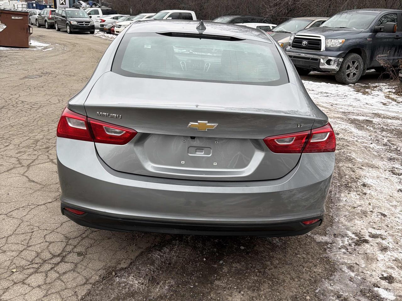 2023 Chevrolet Malibu 1LT Photo3