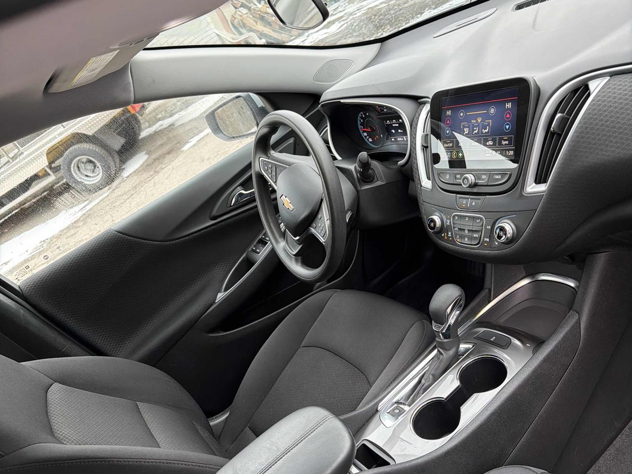 2023 Chevrolet Malibu 1LT Photo4