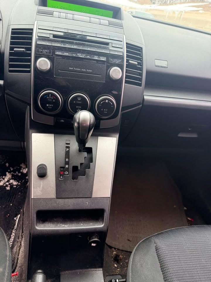 2010 Mazda MAZDA5 GS Photo