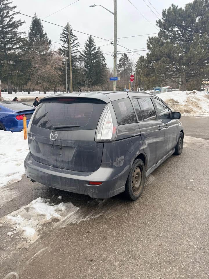 2010 Mazda MAZDA5 GS Photo
