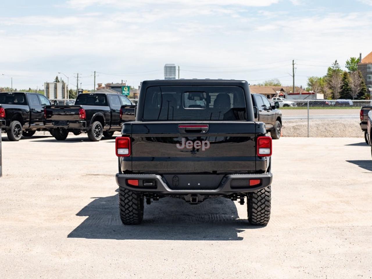 2026 Jeep Gladiator Willys Photo