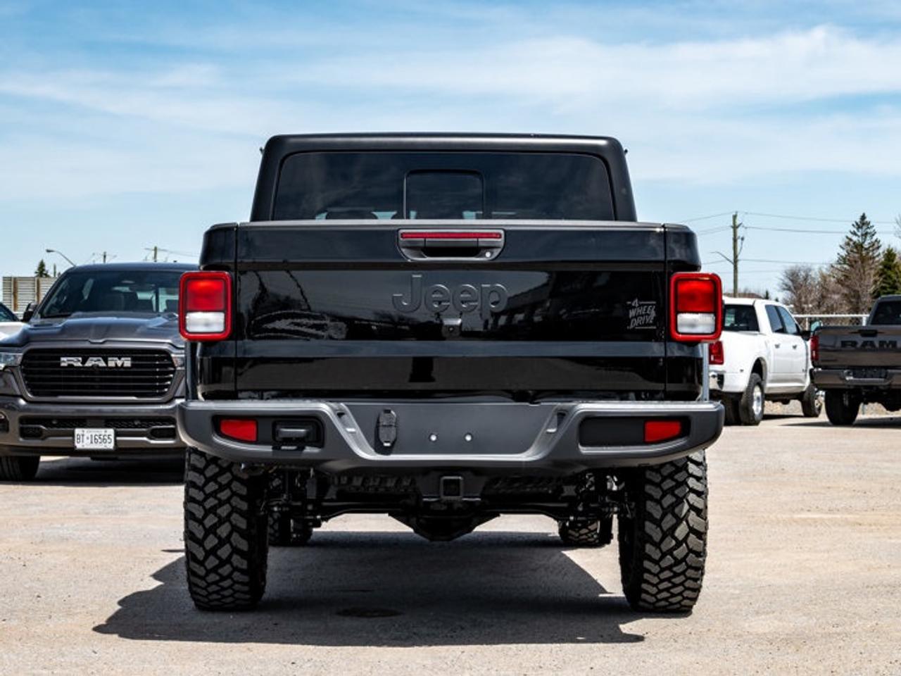 2026 Jeep Gladiator Willys Photo