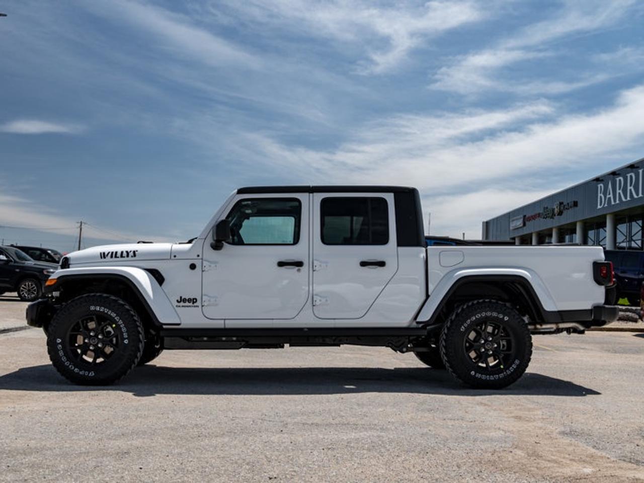 2026 Jeep Gladiator Willys Photo4