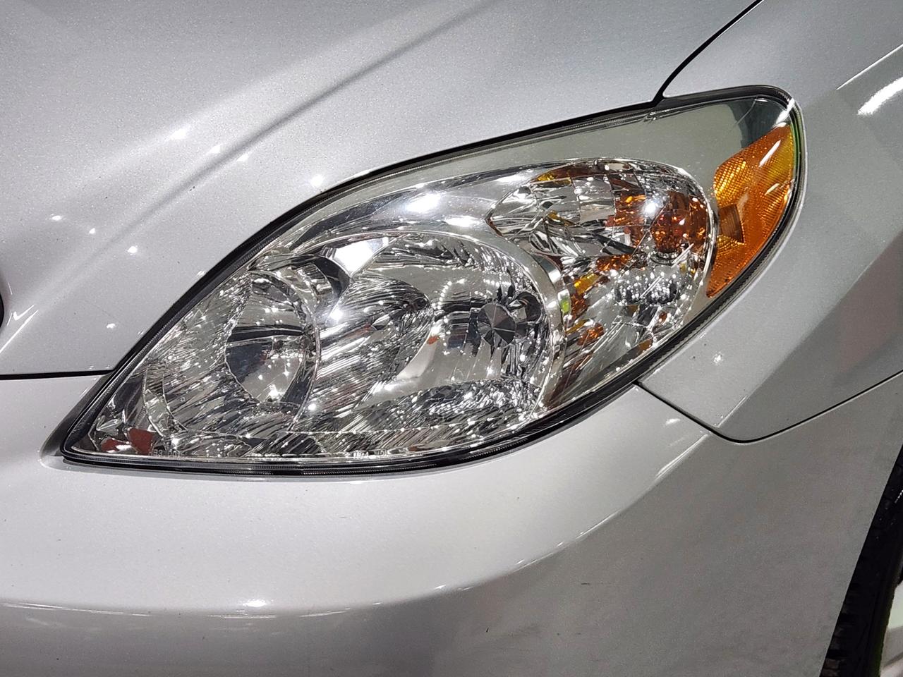 2006 Toyota Matrix XR ONE OWNER NO ACCIDENT SUPER CLEAN ORIGINAL Photo4