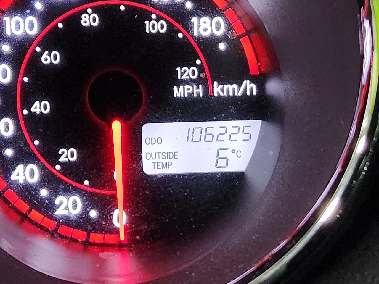 2006 Toyota Matrix XR ONE OWNER NO ACCIDENT SUPER CLEAN ORIGINAL Photo