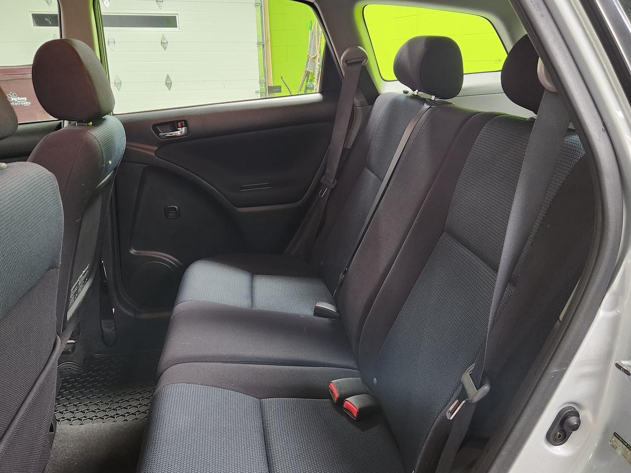 2006 Toyota Matrix XR ONE OWNER NO ACCIDENT SUPER CLEAN ORIGINAL Photo