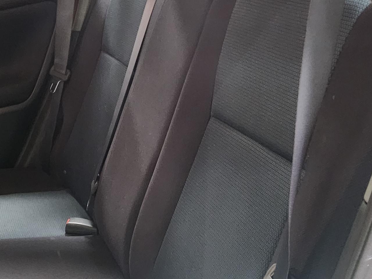 2006 Toyota Matrix XR ONE OWNER NO ACCIDENT SUPER CLEAN ORIGINAL Photo