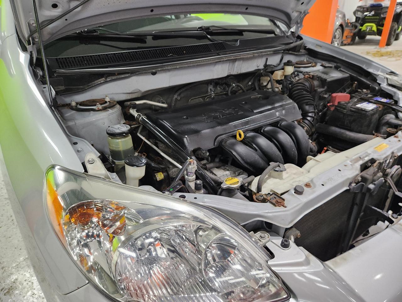 2006 Toyota Matrix XR ONE OWNER NO ACCIDENT SUPER CLEAN ORIGINAL Photo