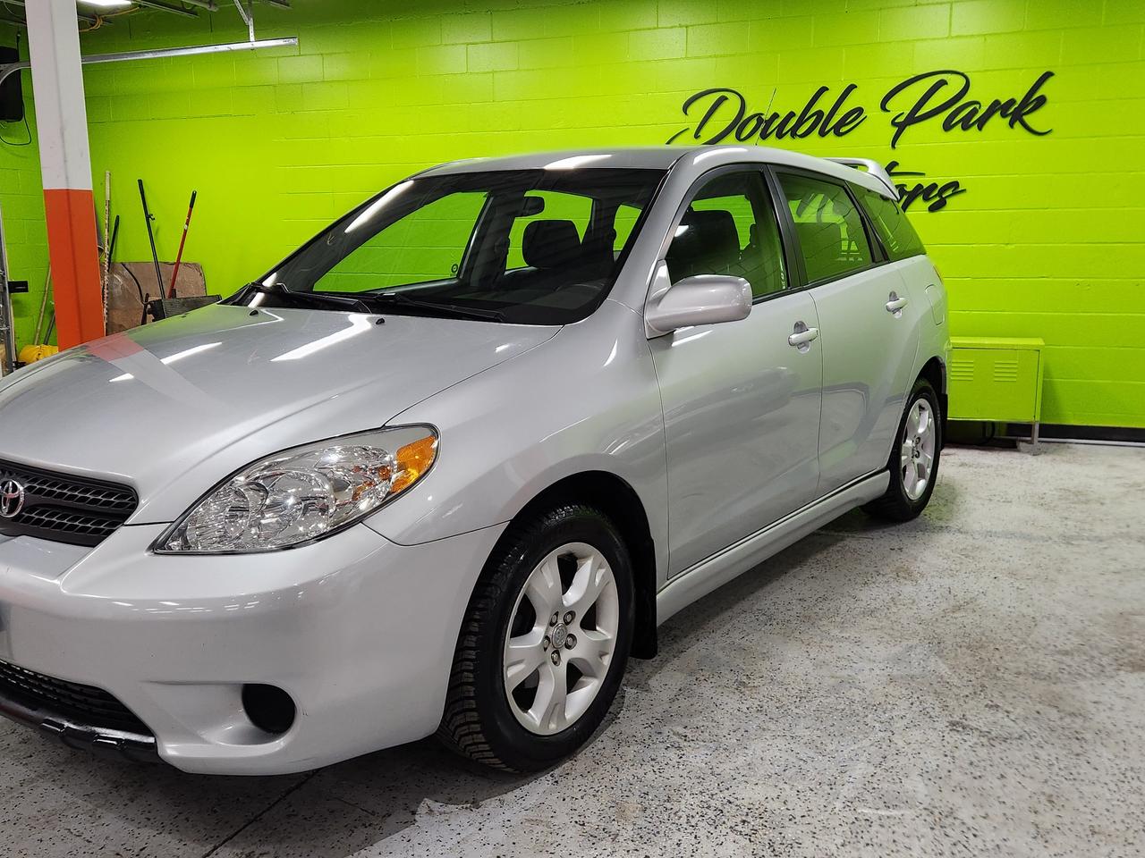 2006 Toyota Matrix XR ONE OWNER NO ACCIDENT SUPER CLEAN ORIGINAL Photo