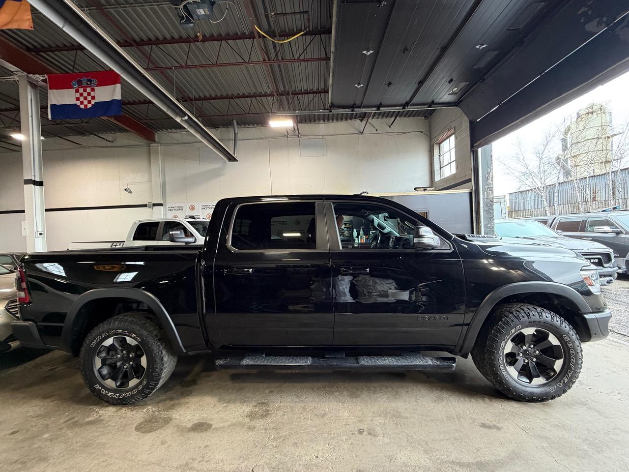 2022 RAM 1500 REBEL ECO DIESEL|CREW CAB|PANO SUNROOF| ALPINE SOU Photo2