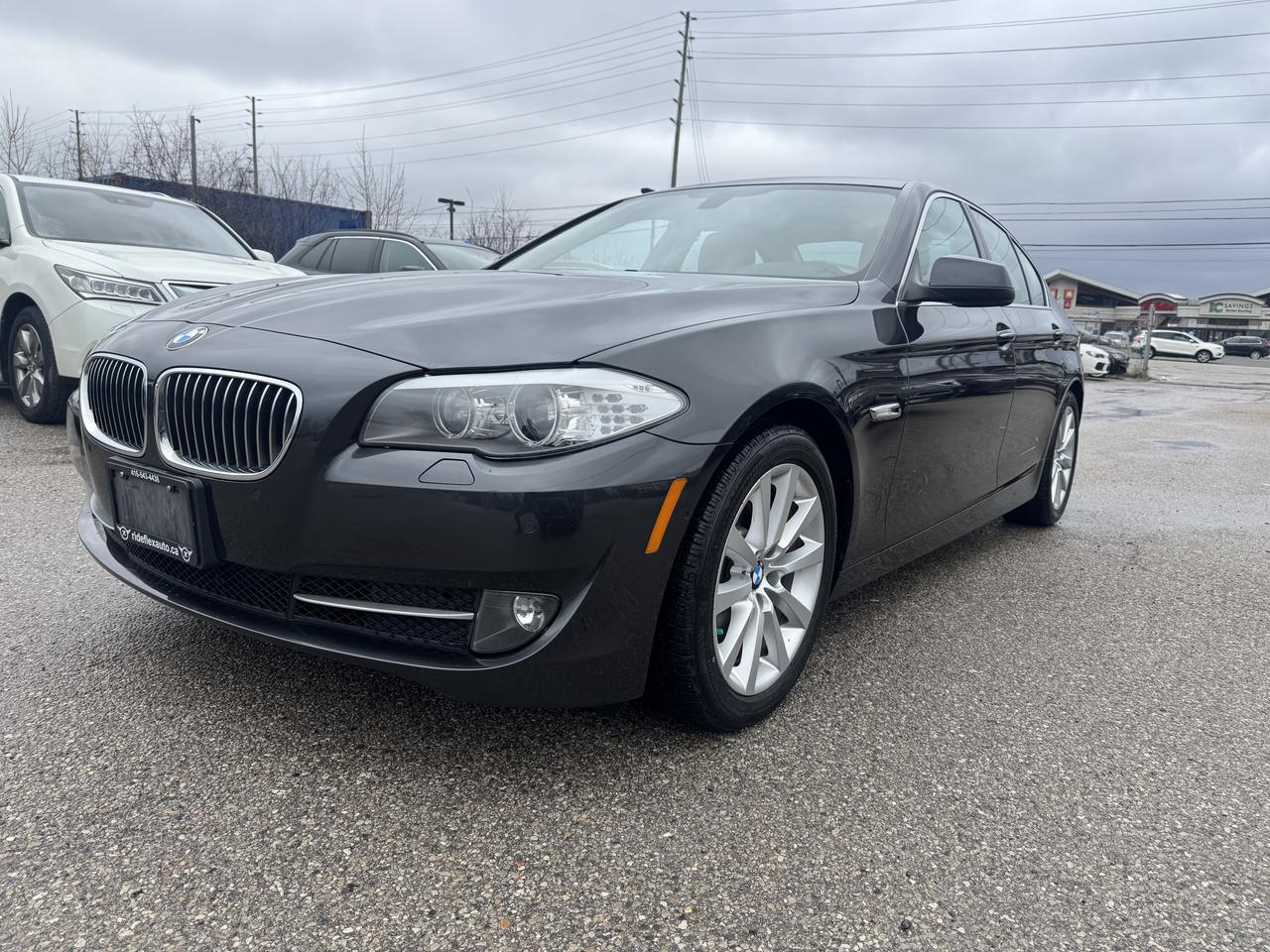 2013 BMW 5 Series 528i xDrive Photo