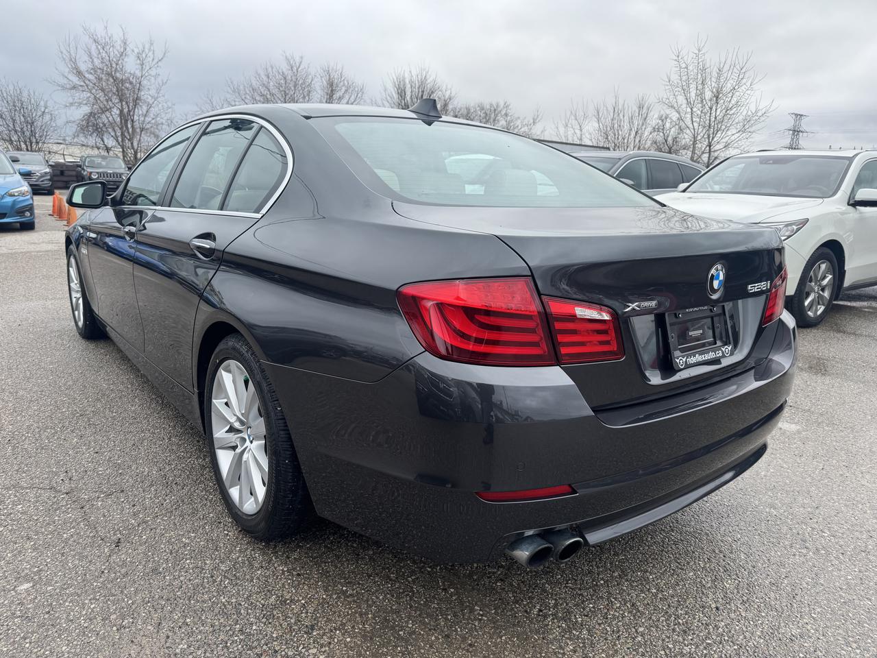 2013 BMW 5 Series 528i xDrive Photo