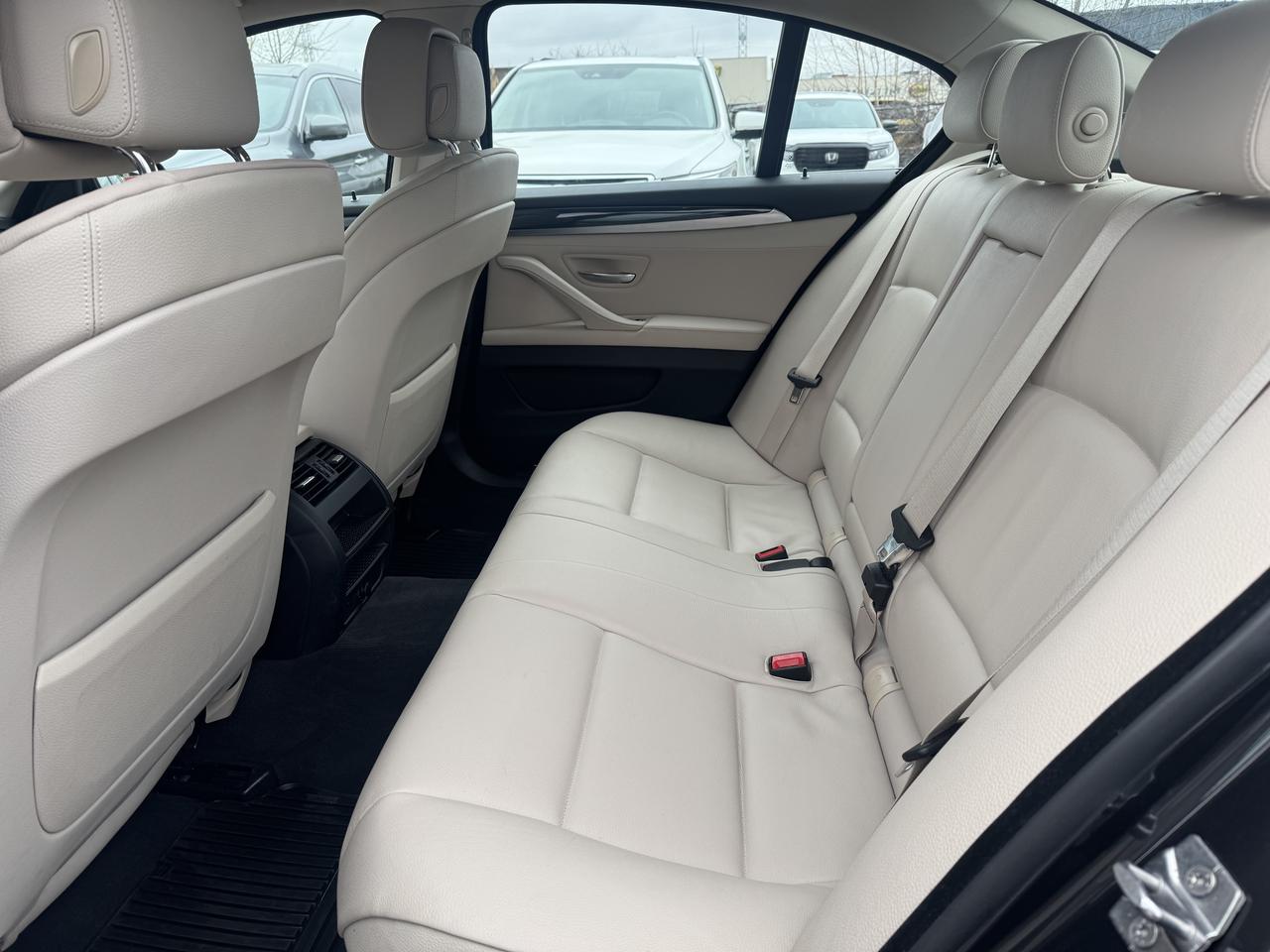 2013 BMW 5 Series 528i xDrive Photo