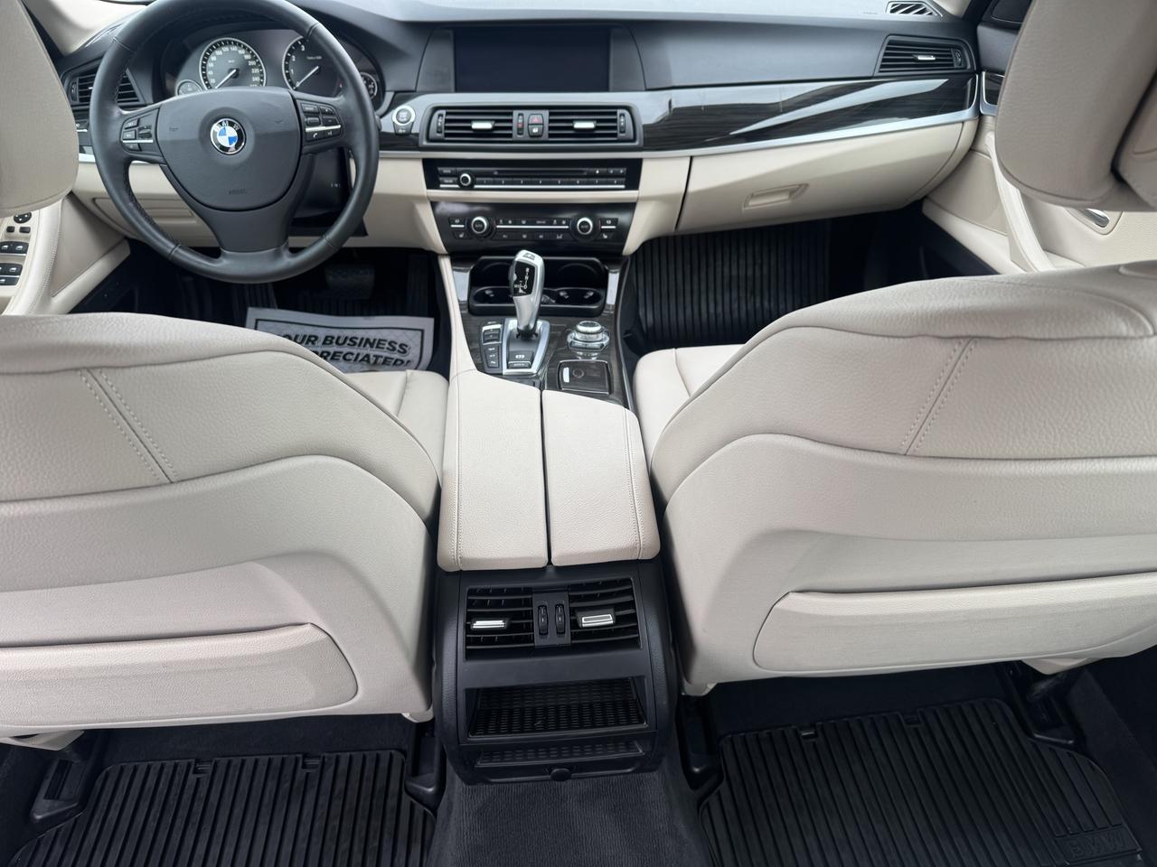 2013 BMW 5 Series 528i xDrive Photo