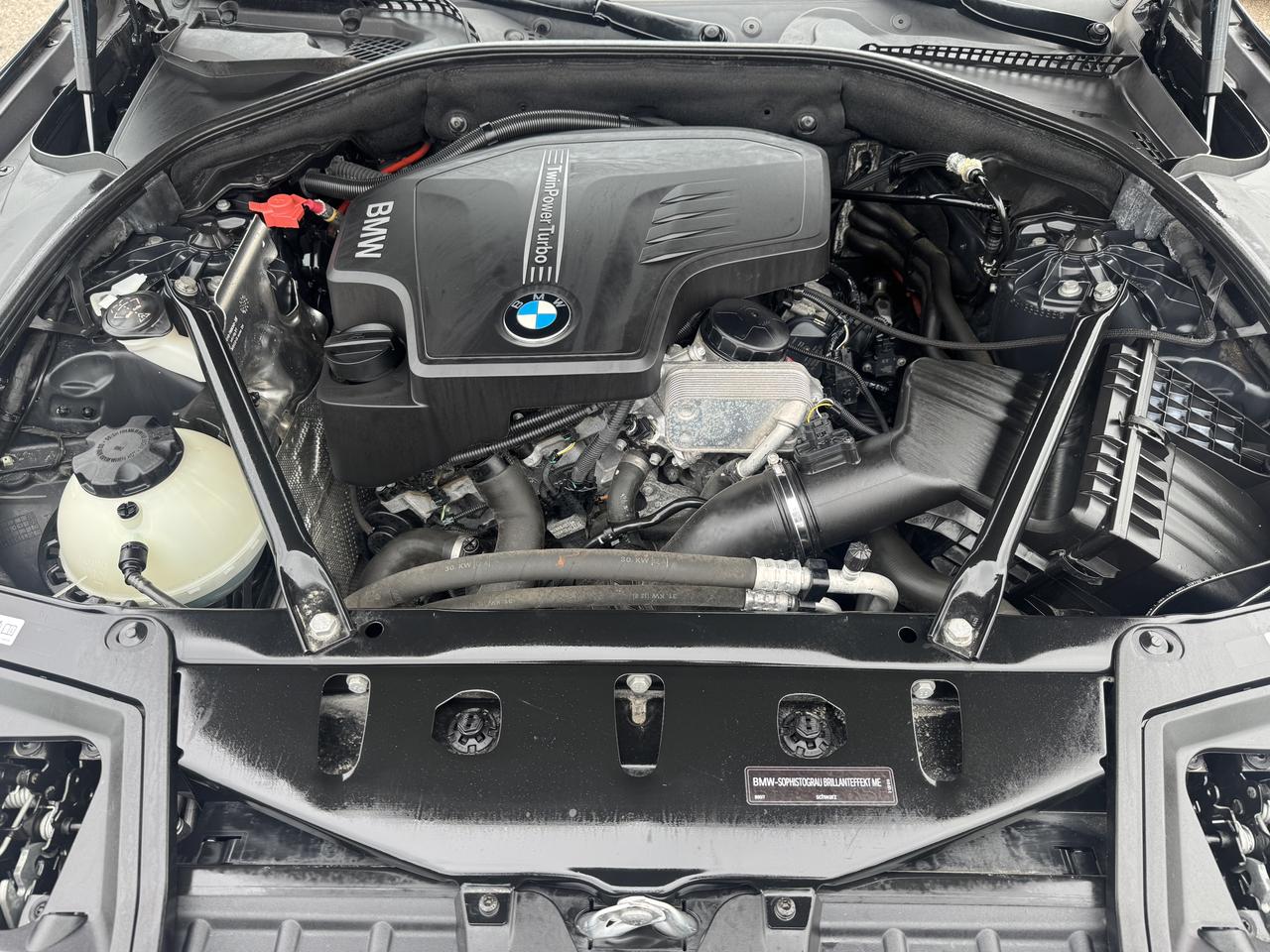 2013 BMW 5 Series 528i xDrive Photo