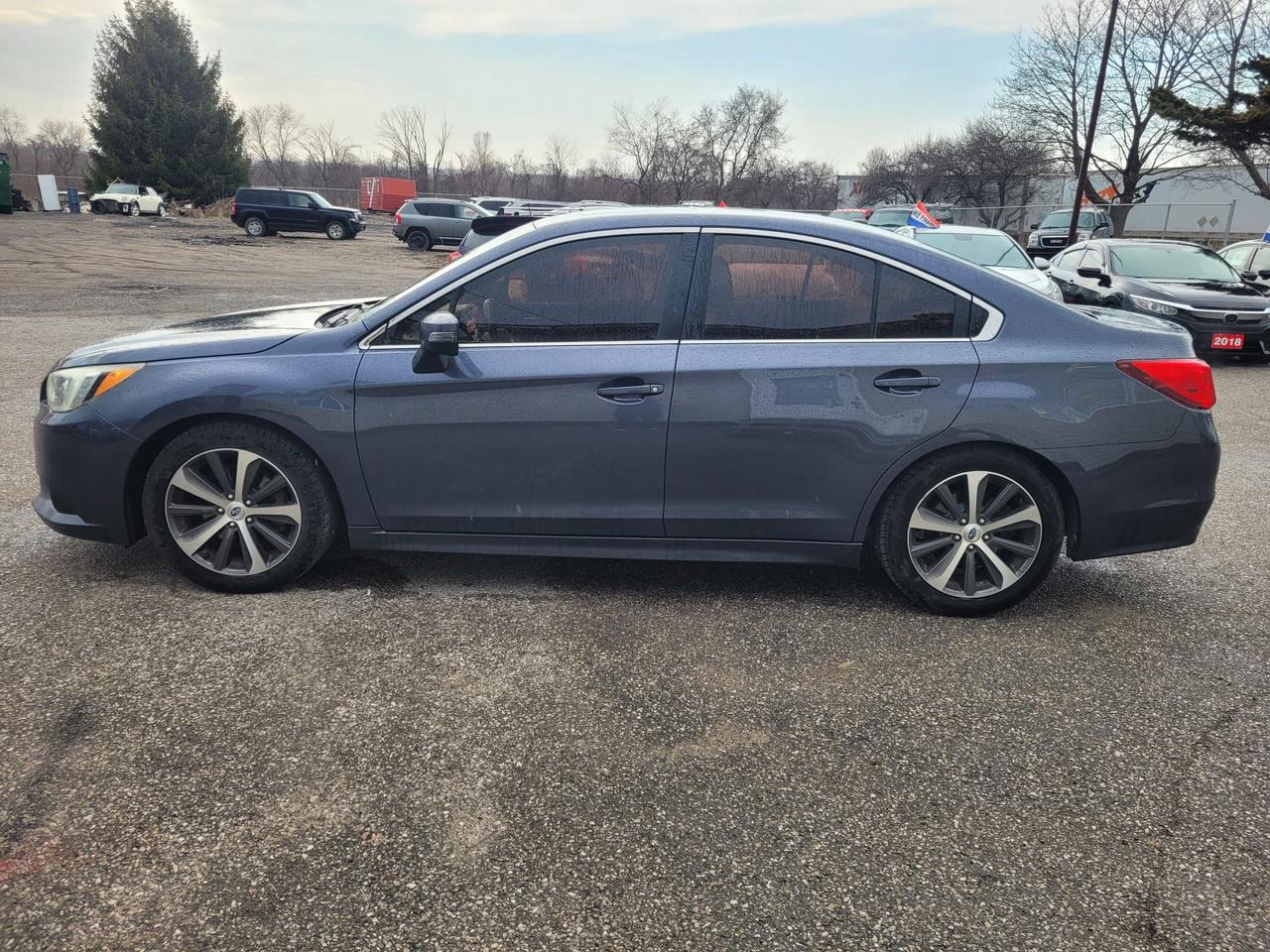 2016 Subaru Legacy 4dr Sdn CVT 3.6R w/Limited & Tech Pkg Photo2