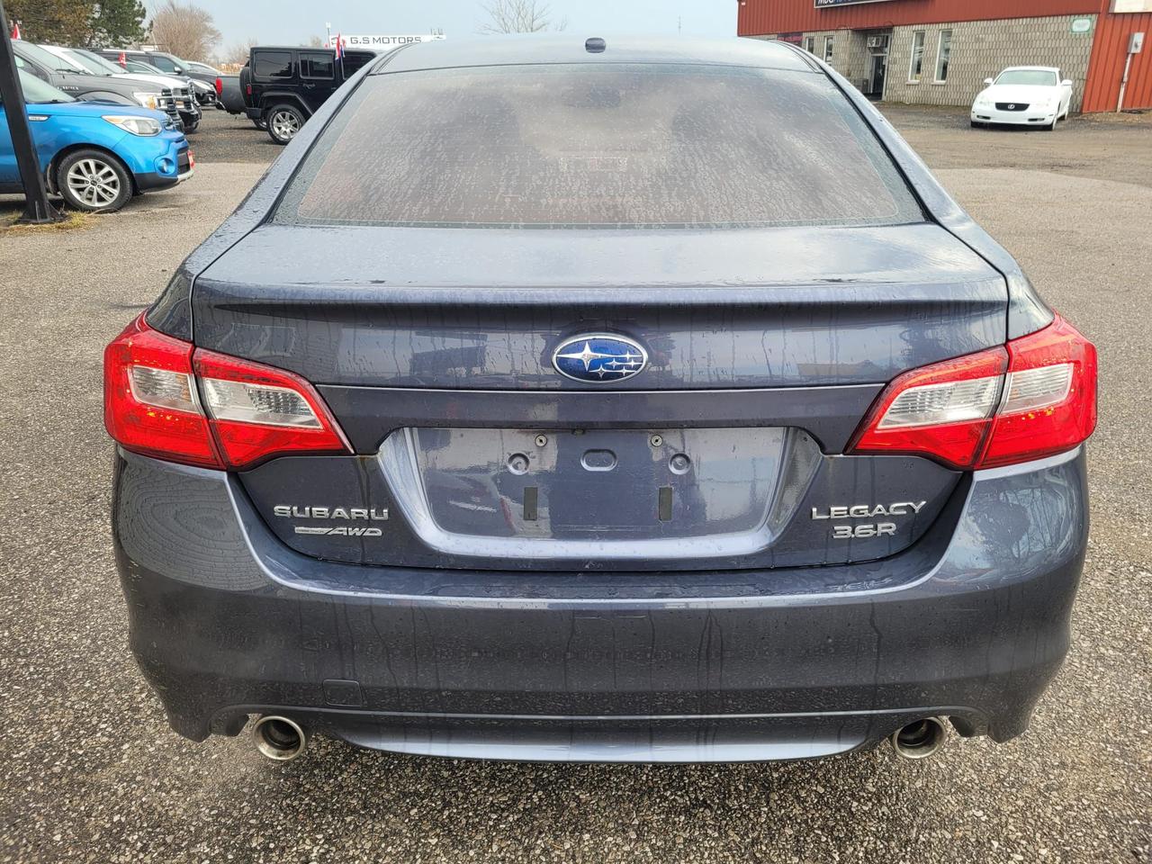 2016 Subaru Legacy 4dr Sdn CVT 3.6R w/Limited & Tech Pkg Photo4