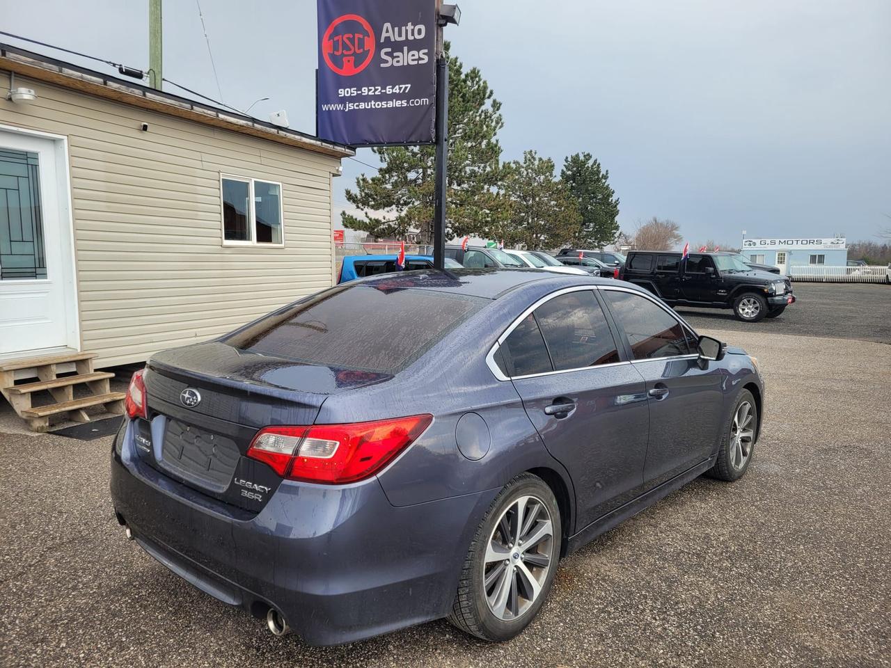 2016 Subaru Legacy 4dr Sdn CVT 3.6R w/Limited & Tech Pkg Photo