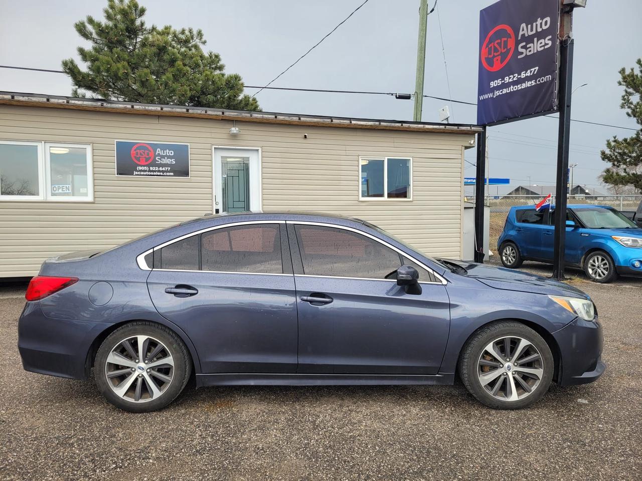 2016 Subaru Legacy 4dr Sdn CVT 3.6R w/Limited & Tech Pkg Photo