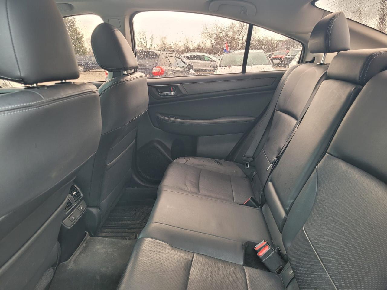 2016 Subaru Legacy 4dr Sdn CVT 3.6R w/Limited & Tech Pkg Photo