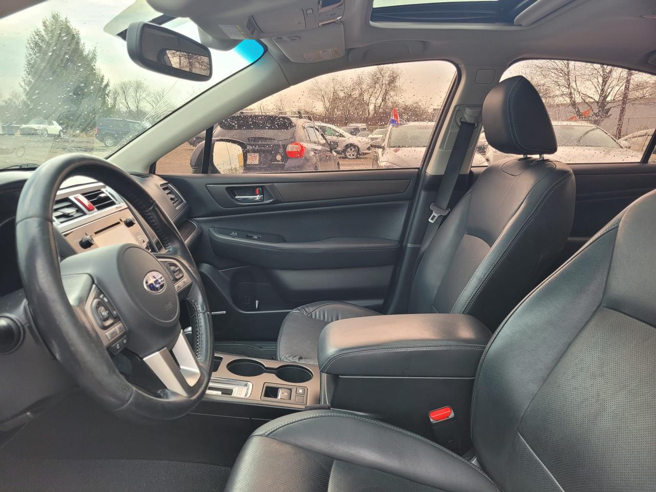 2016 Subaru Legacy 4dr Sdn CVT 3.6R w/Limited & Tech Pkg Photo