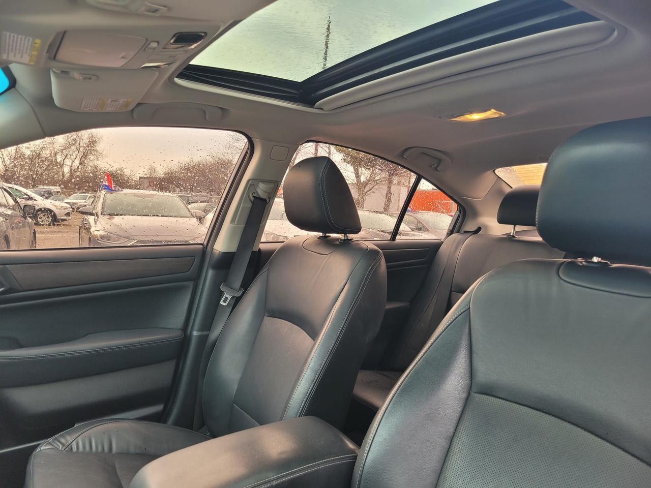 2016 Subaru Legacy 4dr Sdn CVT 3.6R w/Limited & Tech Pkg Photo